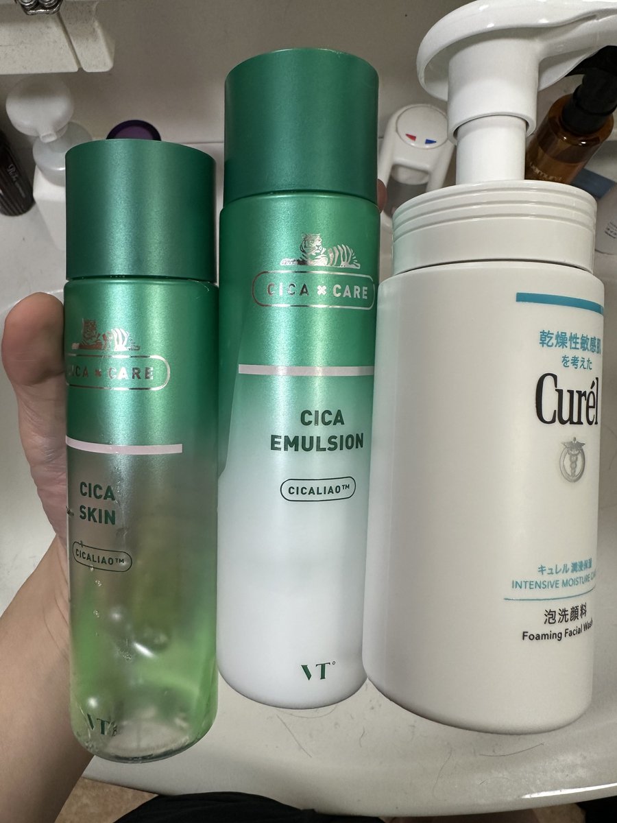 38歳美容 最近はポテンツァも切れたので純粋に洗顔、化粧水、乳液、暇