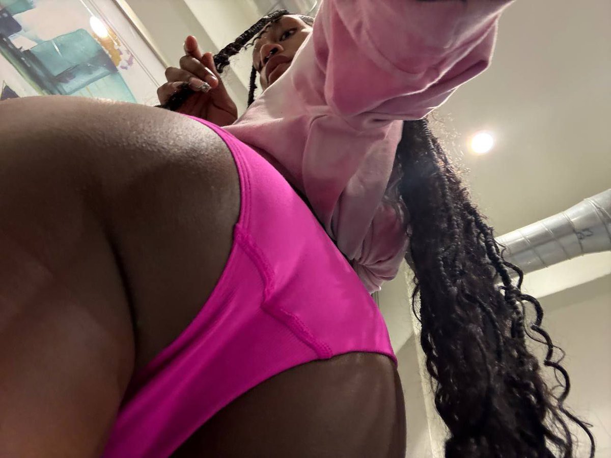 vikIng394947's tweet photo. Meet up anyone I’m horny asf TS lovers only lol https://t.co/mKXKpPgXY7