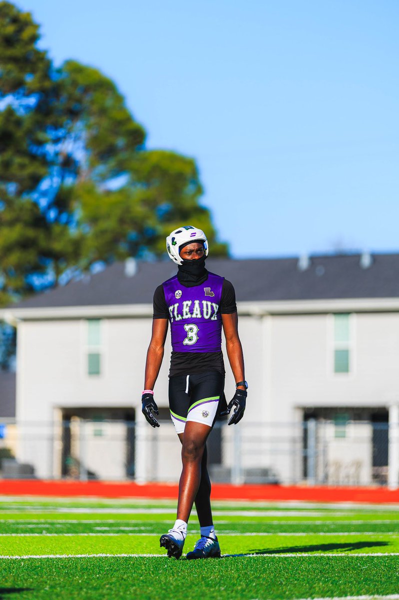 kendalljr_'s tweet image. Always grateful for the opportunity to play the game I love. 🙏🏾

@LAvsAllYall @RecruitLouisian @GenLouisiana @PrepRedzoneLA @fleauxT7 @CAMP_HARDY @JeritRoser @samspiegs @garlandgillen @Rivals 

#classof2029 #louisiana #cornerback