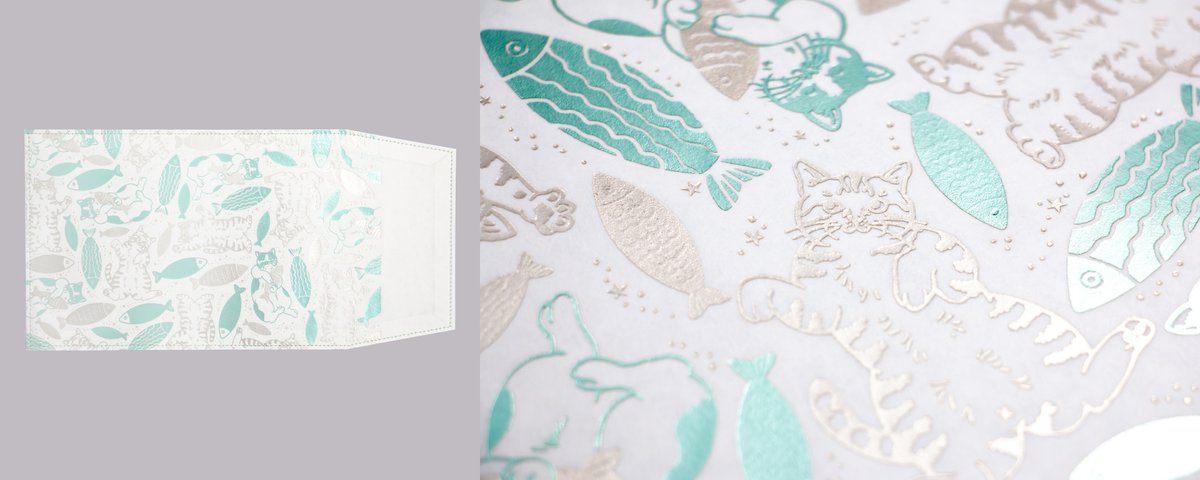 Futaba_product's tweet photo. 🌱箔押しブランドROKKAKUよりお知らせ🌱

🎉受賞のご報告🎉

ROKKAKU × #365CatArt
Cat Art Collection ブックカバー『fish』が
✨文房具屋さん大賞2026
審査員特別賞［くまざわ書店賞］を受賞✨

受賞記念セール開催🐾
📅2/14(土)10:00〜

⬇️ご購入はこちら
https://t.co/6g9IygLEHp
#ROKKAKU #箔押し https://t.co/NpJRGC4j3K