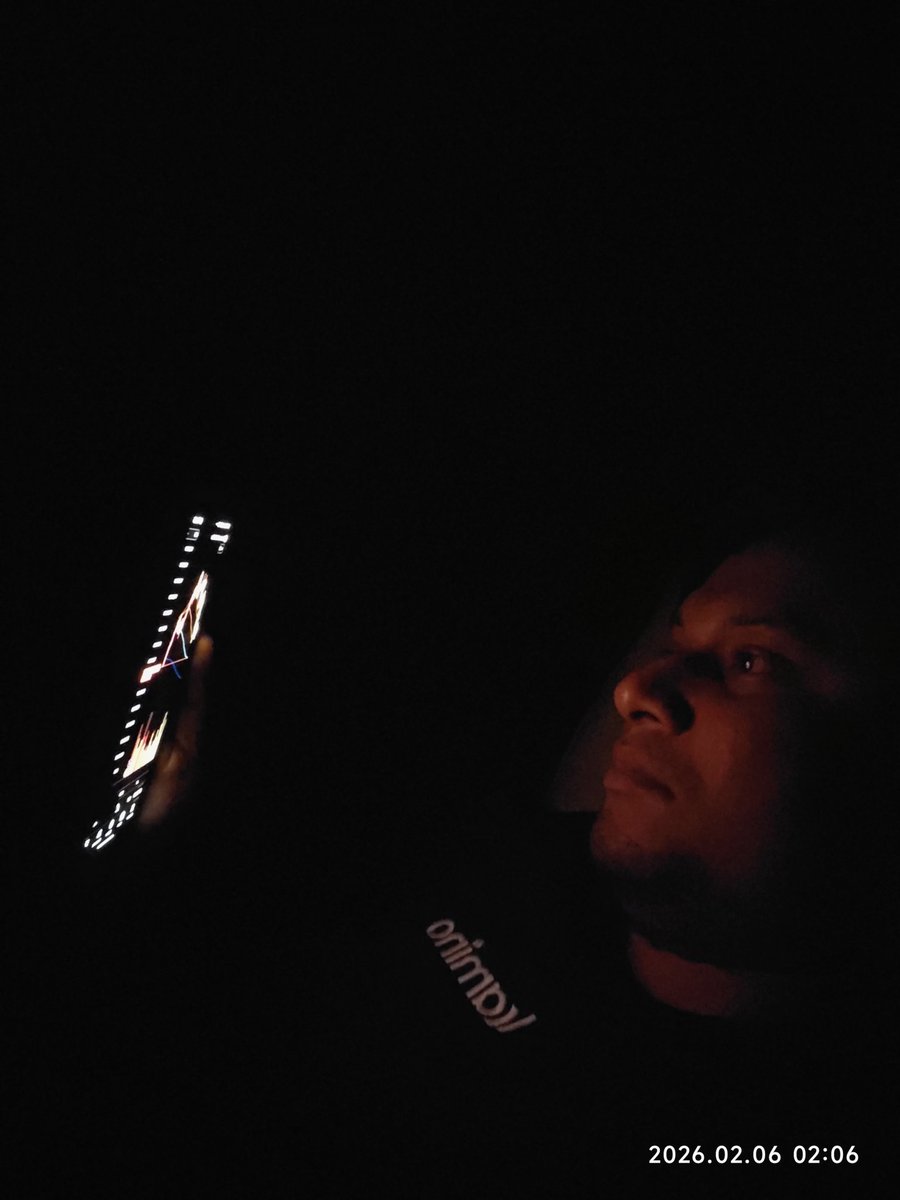 jimmyhumania_'s tweet photo. Red light therapy powered by @solanamobile and @kamino t-shirt 🫡 https://t.co/0991AXzCJn
