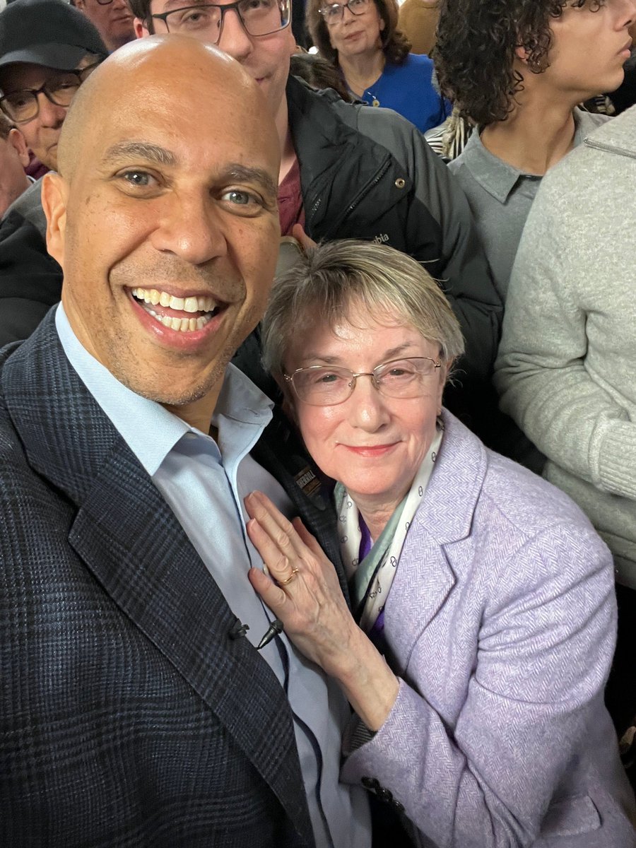 ⁦<a href="/SenBooker/">Sen. Cory Booker</a>⁩….As your Alzheimer’s Association Congressional Ambassador, I thank you for your steady support of Alzheimer’s research funding. With your help, we are getting ever closer to #ENDALZ.