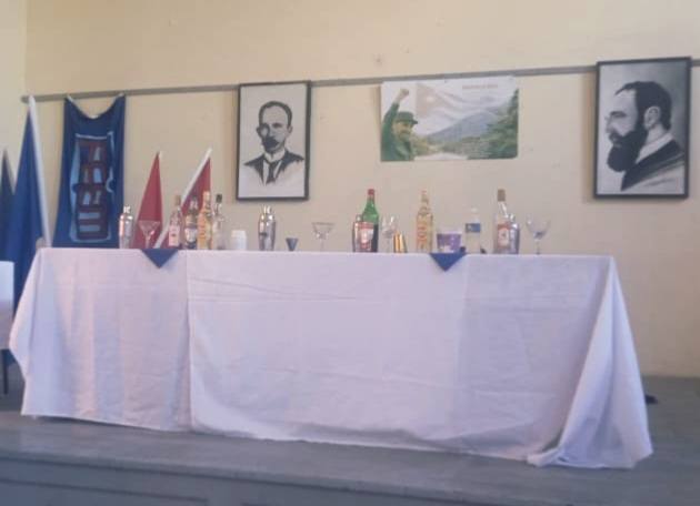 🎉 Ayer se celebró la Feria Provincial de los Servicios, donde estudiantes de los Institutos Politécnicos del convenio Mined–Gaviota mostraron talento y creatividad. 👏 Felicitamos a todos por su esfuerzo, que refleja el futuro prometedor de nuestra juventud. 🌟
#GaviotaTurismo