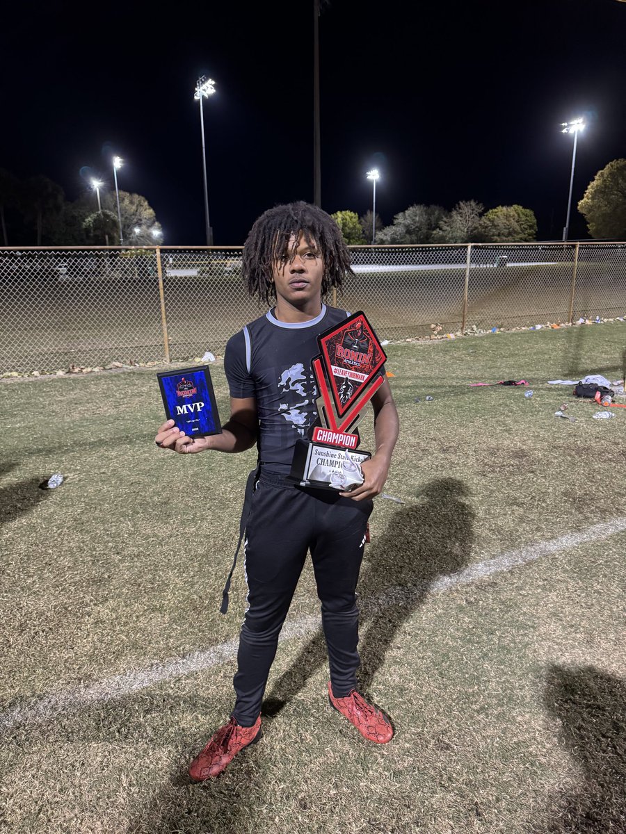 AlstonTrav85663's tweet photo. came out wit the mvp of the tournament an won it all https://t.co/ZgIAKew8LV