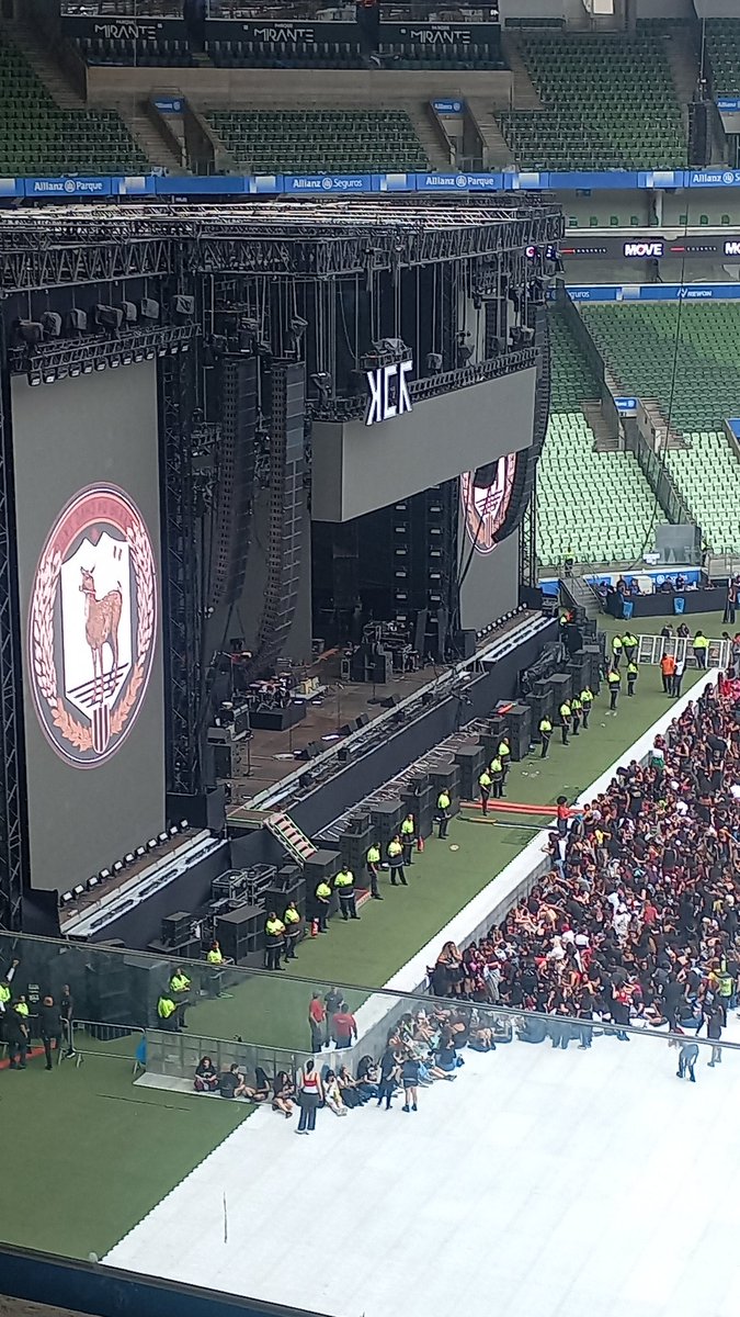 SKITGL0SS's tweet image. eh real mesmo galera este dia está acontecendo #shock