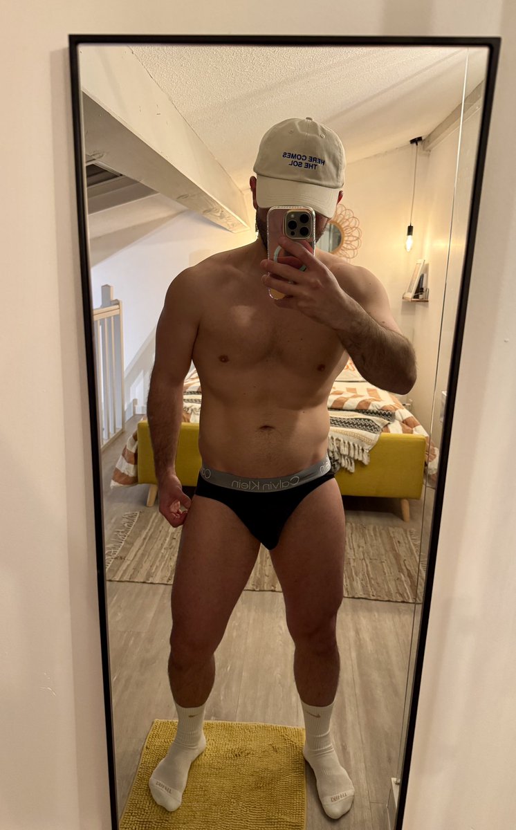 Raphael12491090's tweet photo. Who wanna be my husband ? Retweet if you wanna help me to find him / them 😈 😈😈 https://t.co/UduPa00c0p