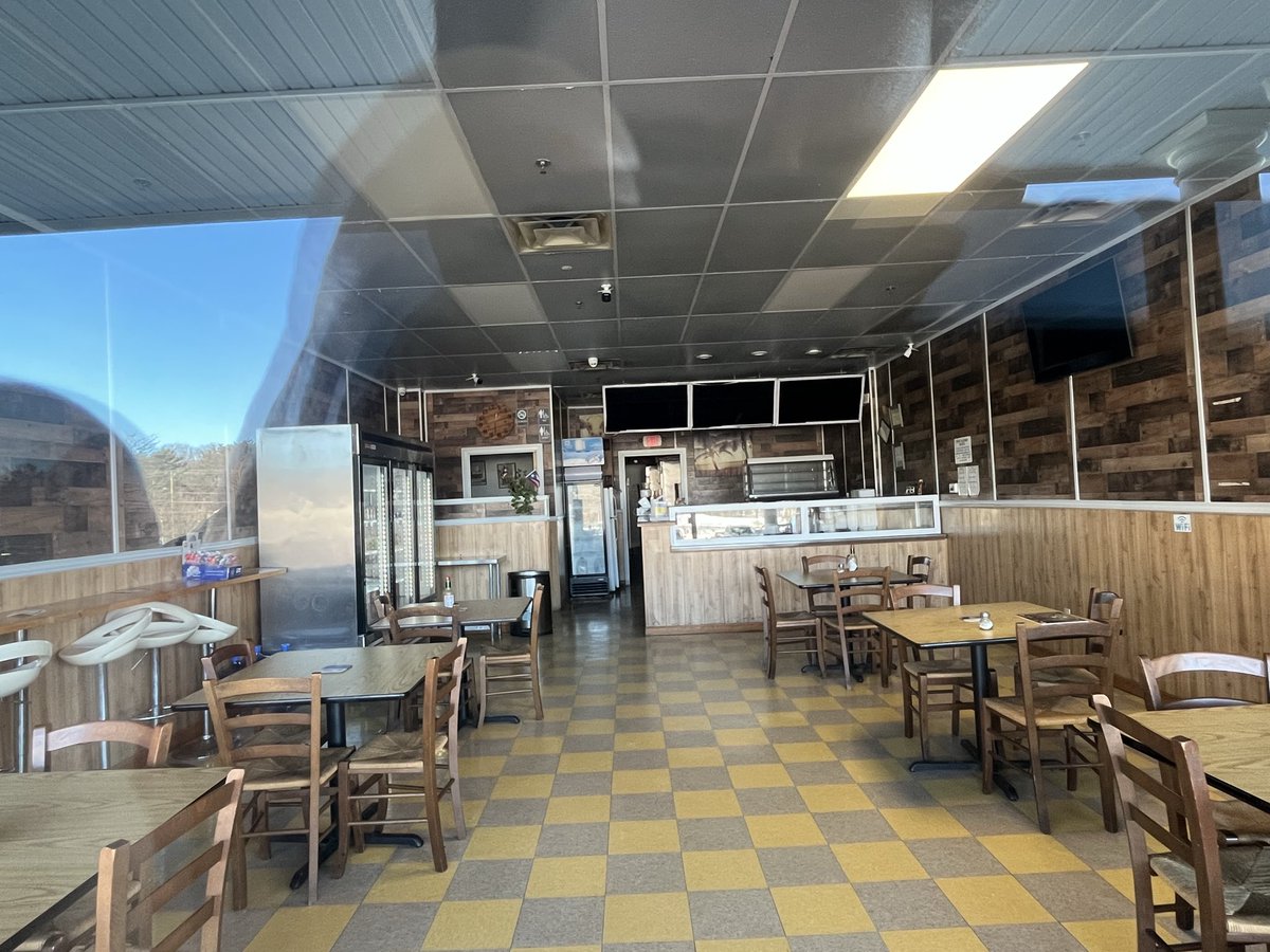 Took a trip over to the now closed El Primo restaurant in #Leominster - who’s owners were busted by the Feds in a $1 million #SNAP fraud ring where they used the stolen public assistance funds to purchase meats and other foods to sell for a profit at their establishment. 
The