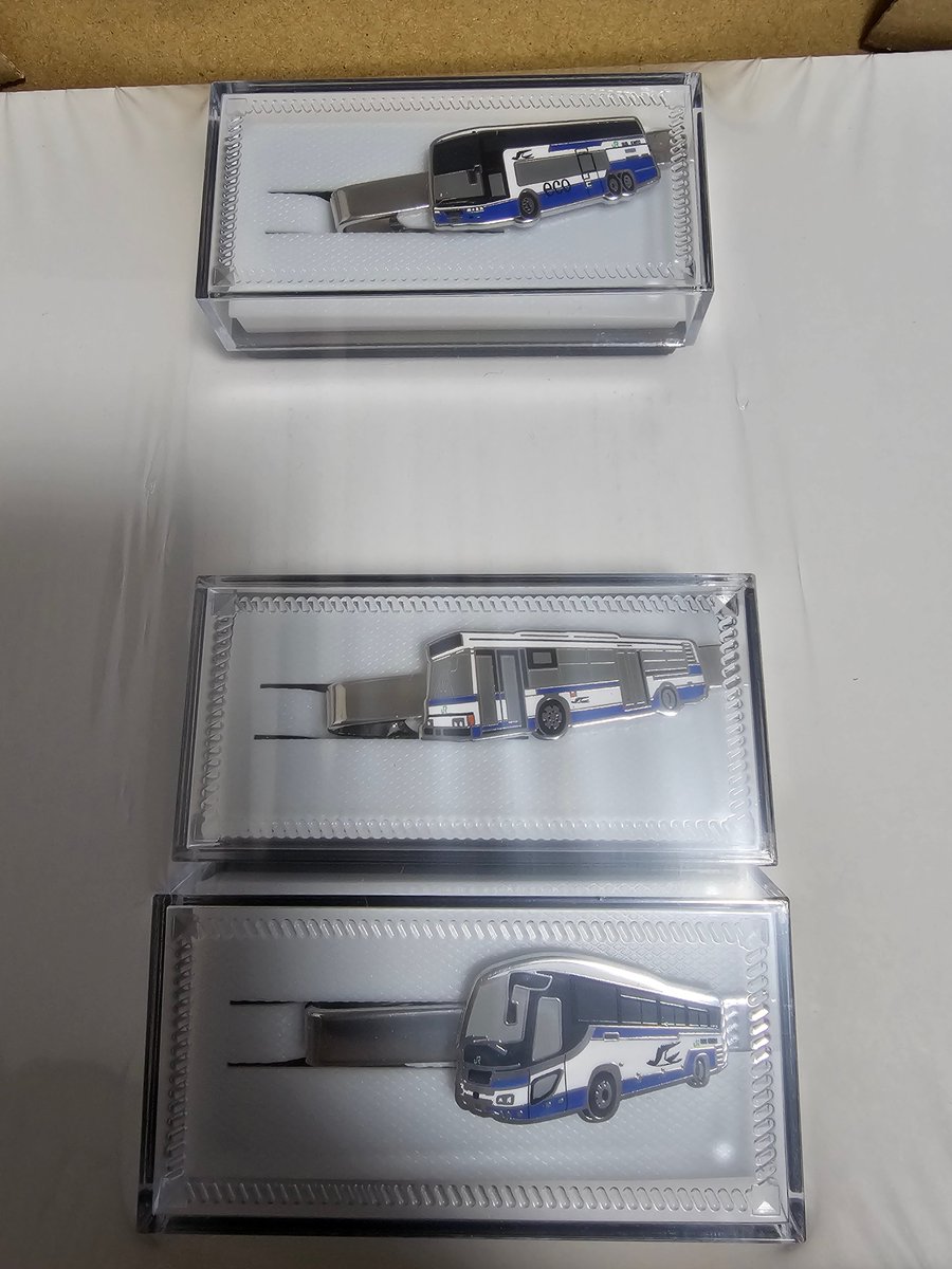 通販で買ったJRバス関東のネクタイピンが届いたので早速今日の仕事から