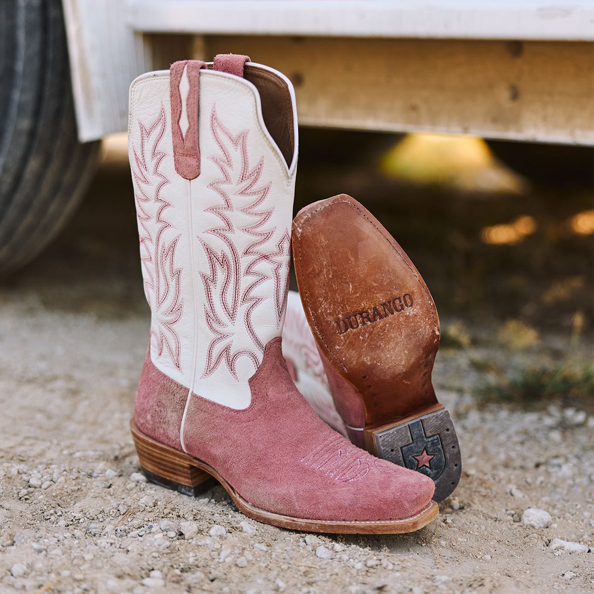 DurangoBoots's tweet image. Pink roughout meets classic Western craftsmanship. Comfortable, durable, and ready for whatever’s next. These are the boots you’ll keep reaching for. 
#DurangoBoots #WesternWear #BootStyle

Get yours here: durangoboots.com/products/drd04…