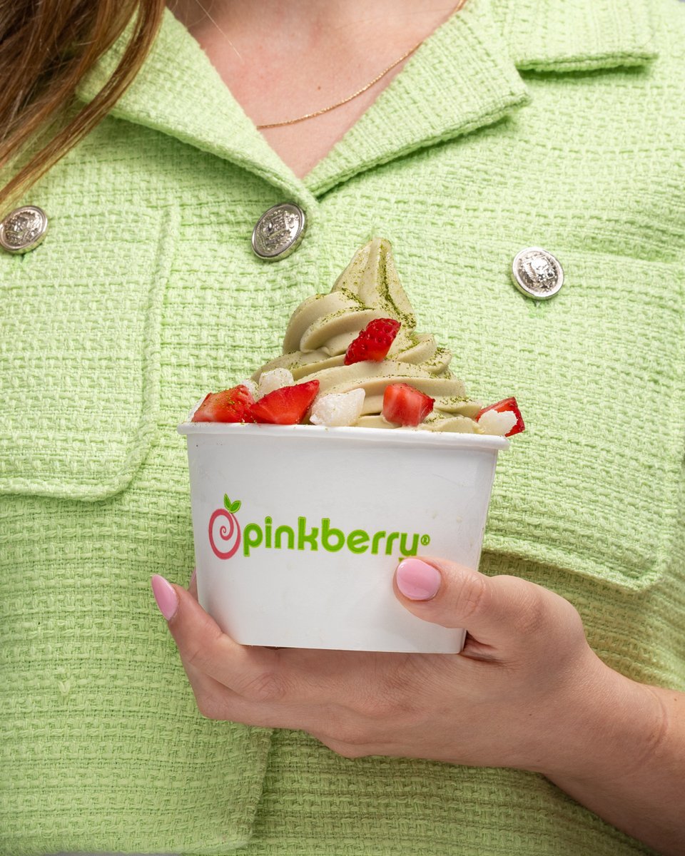 Love this so matcha 💚 Send this to a matcha-obsessed friend! 🍵🍓