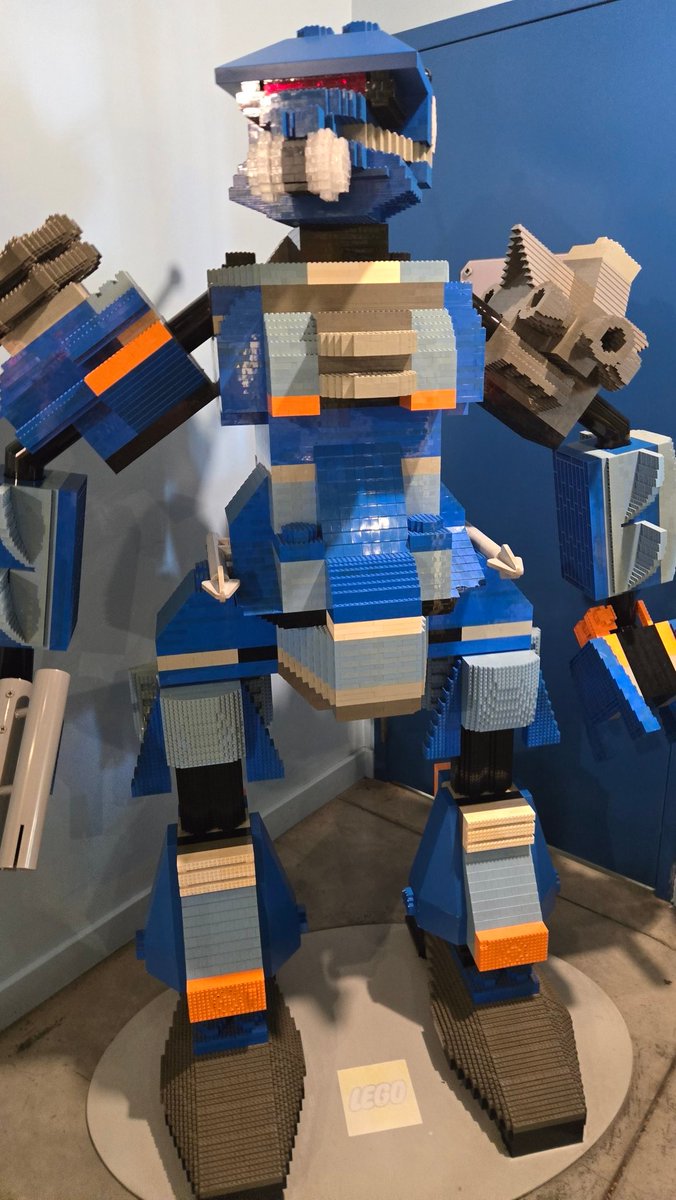 So many ways to play with Lego. Loved the brick factory,  watching them be molded.