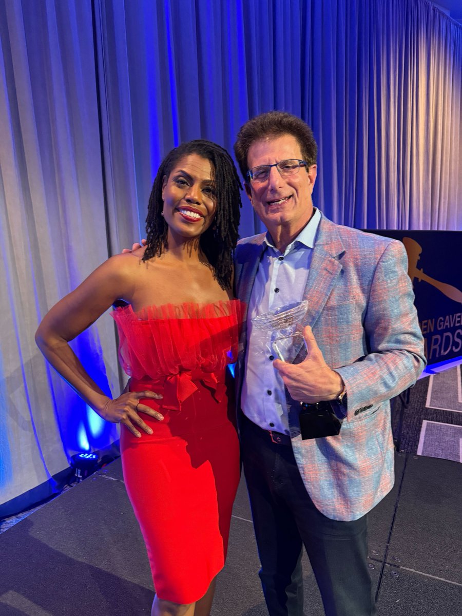 MorrisBartLLC's tweet photo. It was great meeting @OMAROSA and building meaningful connections at the Golden Gavel Awards in Miami last week, where I was honored to be inducted into the Trial Lawyer Advertising Hall of Fame. 🌟
Congratulations to all the nominees!
#GoldenGavelAwards #MorrisBart #TrialLawyersSummit