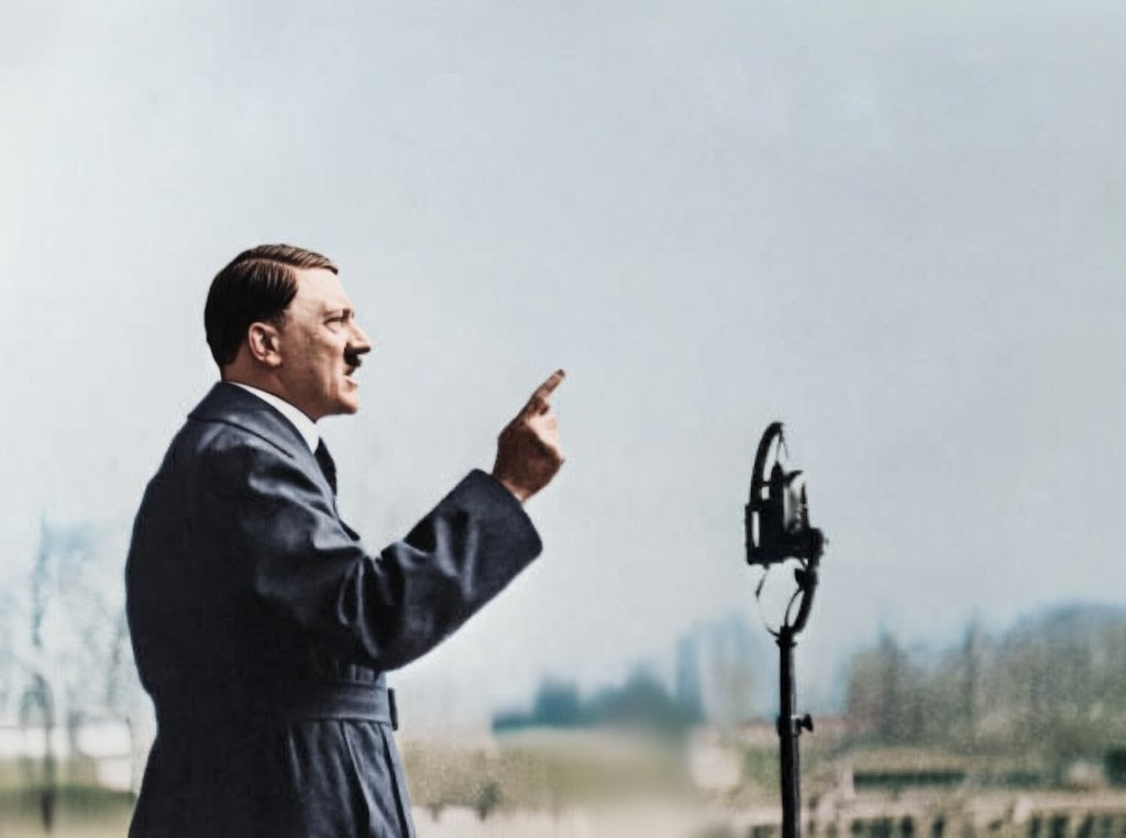 ElEgdv's tweet photo. "Es necesario que yo muera por mi pueblo, pero mi espíritu se levantara de la tumba, y el mundo sabrá que yo tenía razón. 

-Adolf Hitler. https://t.co/AEcRP8Kkjd