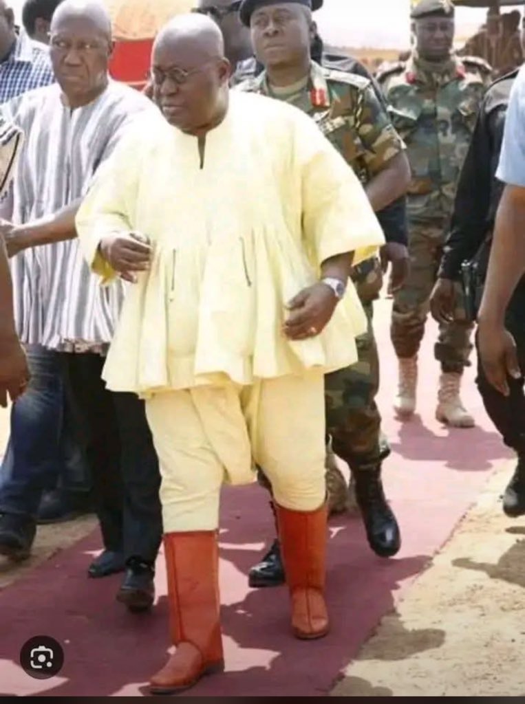 majeed_suhuyini's tweet photo. DEAR ZAMBIANS, 

I see you guys posting pictures of this man in Fugu to mock Ghanaians. He is actually a Zambian who migrated to Ghana in the early 60s his name is Mulenga Adu Kaunda. Learn your history.

#fugu #Zambia #zambians #fuguchallenge #allbelie https://t.co/dYzitqy0cd