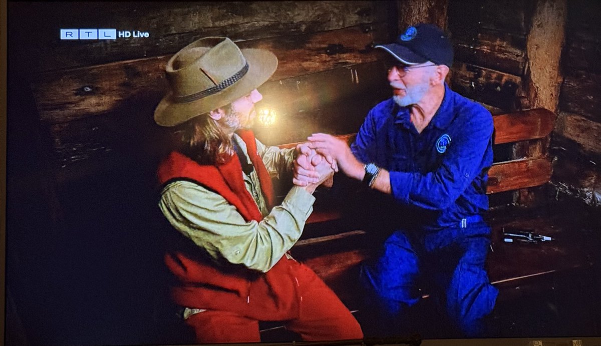 Yariha89's tweet photo. Und die Gilshow geht weiter #ibes26 #gilogen https://t.co/y2Lx4z4dny