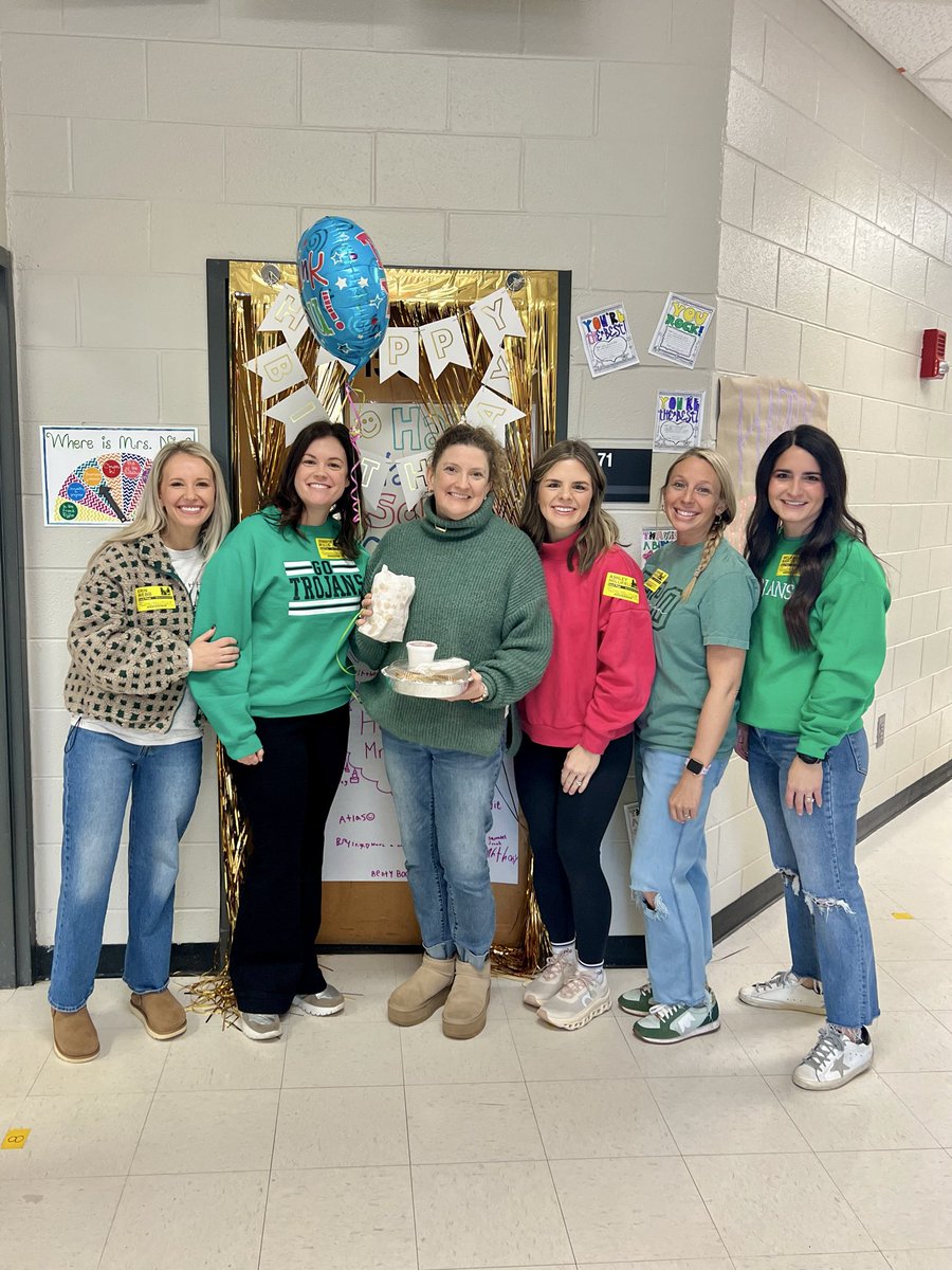 Mvestrojans_pto's tweet photo. Happy School Counselors Week AND happy birthday to our amazing Mrs. Nix! 🎂💙 We are so thankful for the care, guidance, and heart you pour into our students every single day. The PTO loved celebrating you—you deserve all the love! @MVESGainesville https://t.co/mPBxUpKR8M