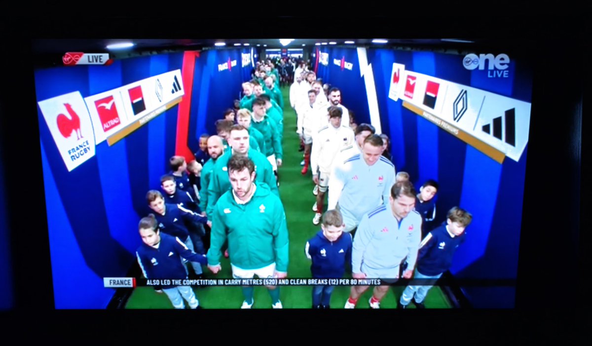 Gearóid OC tweet media