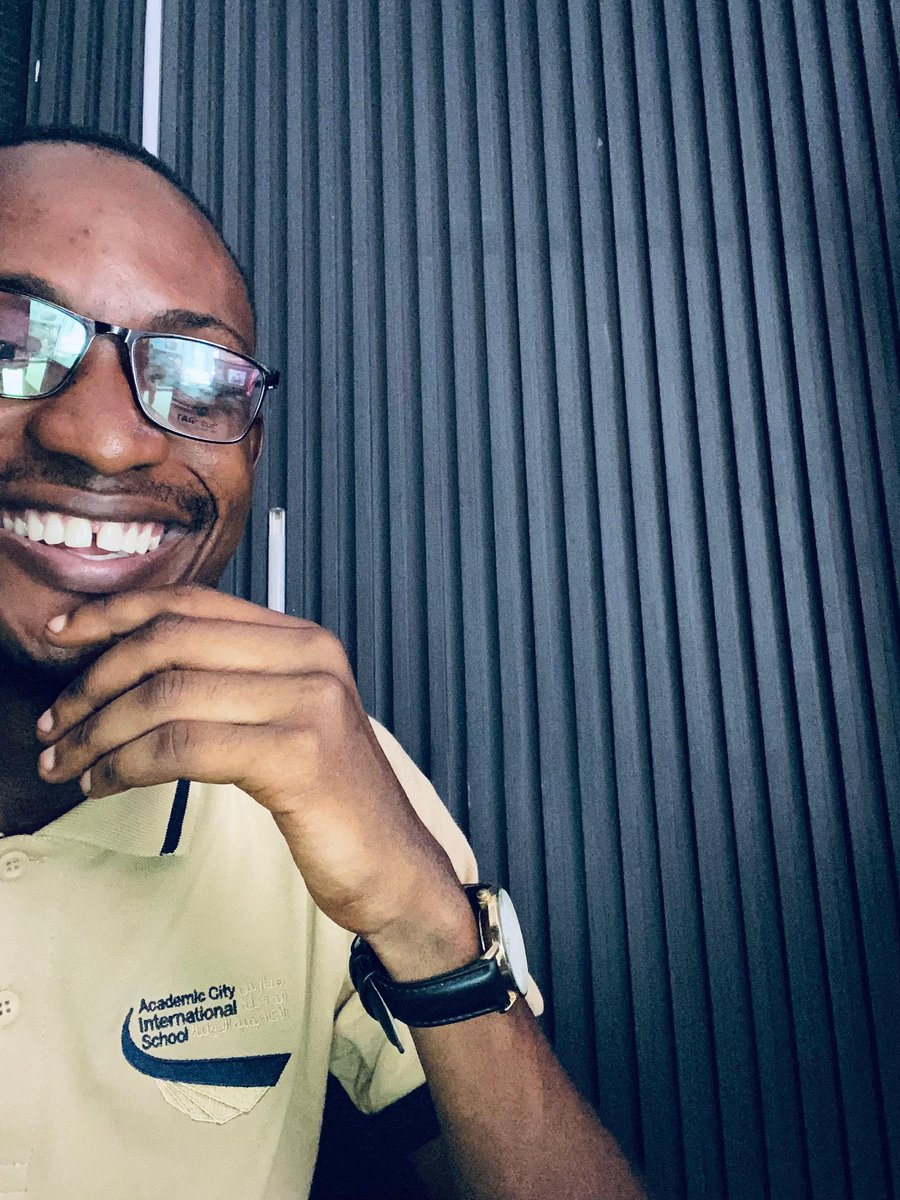 IlungaMatemo's tweet photo. Mon sourire est une lumière naturelle qui attire immédiatement le regard.
Il dégage une sincérité rare, comme une invitation silencieuse à la confiance et à la bonne humeur

#soyez_souriant 😄
#amouranth https://t.co/kInnMlsFb4