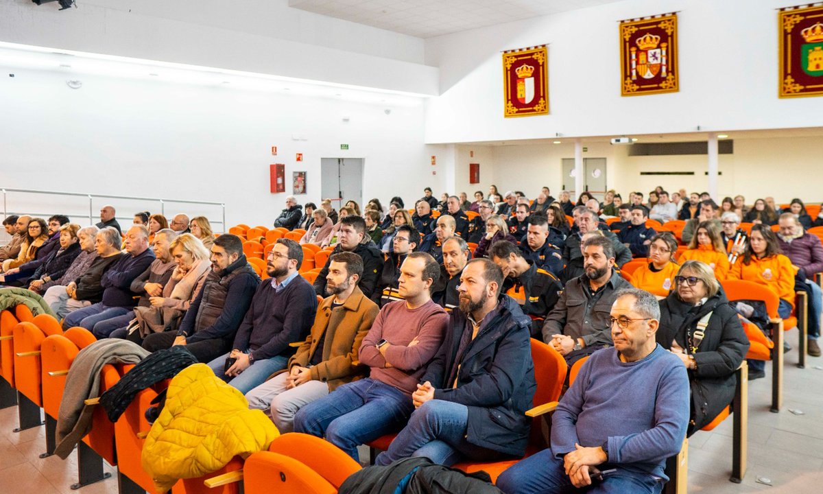 PROTECCIÓN CIVIL CABANILLAS MEJORA SU EQUIPAMIENTO CON UNA AYUDA DE LA JUNTA

<a href="/ProteCabanillas/">P.C. Cabanillas</a> incorpora un desfibrilador, botiquín, camillas y camas de emergencia, silla salvaescaleras y material de inmovilización con una subvención del <a href="/gobjccm/">Gobierno de Castilla-La Mancha</a> 

aytocabanillas.org/proteccion-civ…