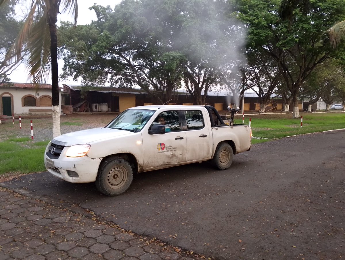Salud_Guayas's tweet photo. #Durán l Personal de #ControlVectorial del #Distrito09D24 realizó jornada de fumigación ULV en sector #FeriaGanadera y Cooperativa #PorUnFuturoMejor reforzando las acciones de prevención contra vectores 🦟, contribuyendo a la protección y bienestar de los habitantes de la zona. https://t.co/dybvQlwA2p