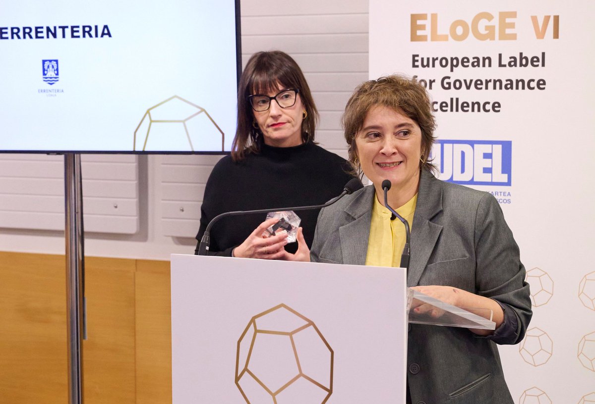 AizpeaOM's tweet photo. Gaur Europako Kontseiluak sustatutako Gobernantza Bikaintasunaren Europako Zigilua (#ELoGE) jaso dugu, udalon kudeaketaren kalitatea, gardentasuna eta herritarren parte-hartzea aitortzen dituena.

Reconocimiento que no es meta, sino impulso en la senda de la mejora continua. https://t.co/tImLrcLsC5
