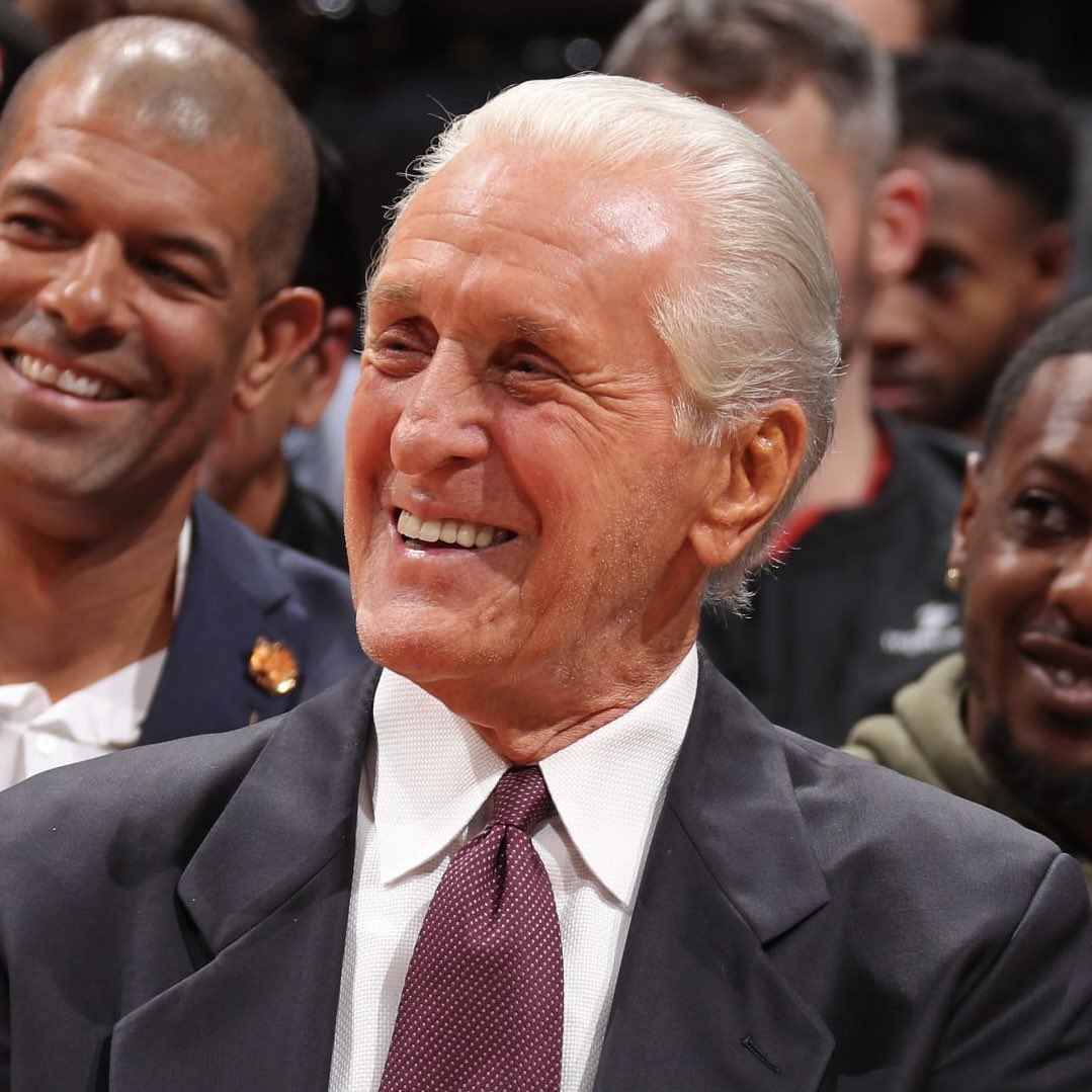 MiamiHeatBrasil's tweet photo. Troquem ele!!! https://t.co/PnCPZzSooI