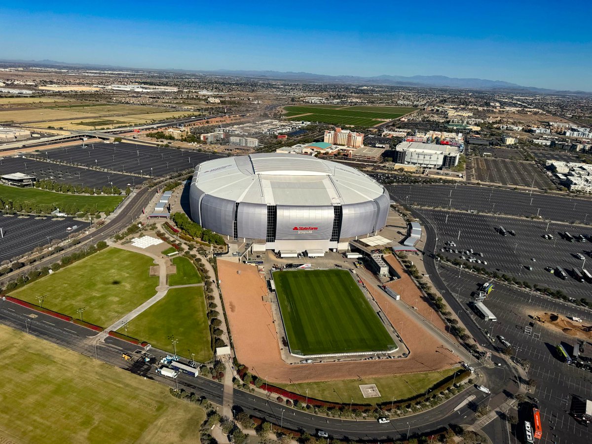 GPEC's tweet photo. As @WMPhoenixOpen week continues, site selectors took to the skies to see firsthand the infrastructure & strategic planning that positions #GreaterPHX for continued growth. Thank you, @SRPconnect for the insightful tour! #SiteSelection #GreaterPHX #WMPO2026 #AZWater https://t.co/rwfeyOau5c