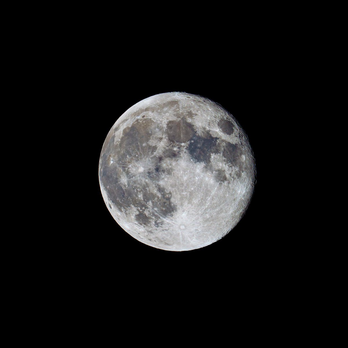 sysarcs's tweet photo. January Moon 📸🌑 https://t.co/L3UpSGQ3Zp