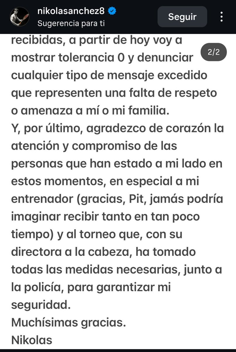 Hechos lamentables 😞 

Niko recibió ayer mensajes de amenazas vinculadas a apuestas y activó el protocolo de integridad. 

Hubo retraso, seguridad extra y gradas vacías en su cruce ante Aboian. El impacto emocional fue evidente y se bajó del dobles.

Mucho ánimo 💪