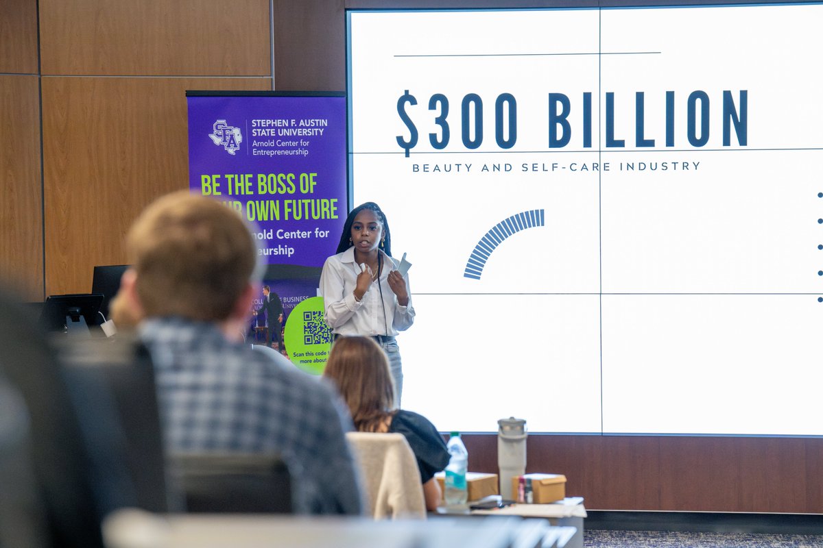 Arnold Center for Entrepreneurship tweet media