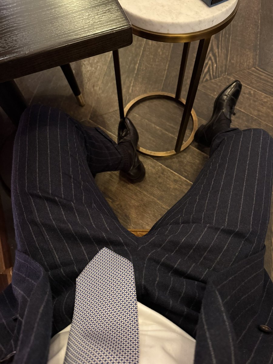 suitbest tweet media