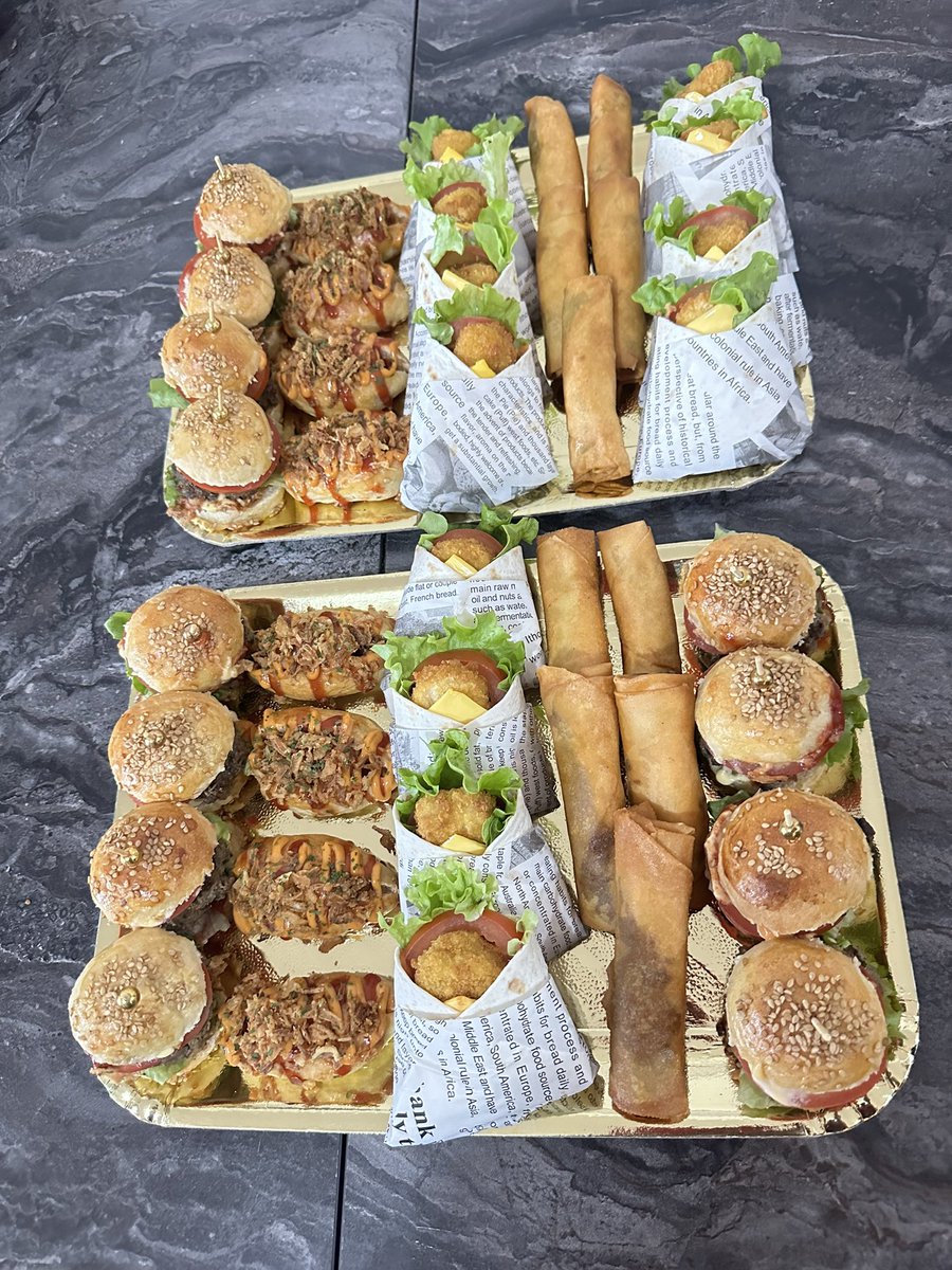 💞J-9 avant de faire battre son cœur😍.

Nos packs SV disponibles:
Cupcakes: 20€
Plateau salé : 25€
Entremet ou Bentocake personnalisé: 25€
Bentobox personnalisée : 35 ou 60€

📞 Commande avant le 11/02 : 
+33 7 51 01 01 48

📦 IDF 
Récupération &amp; Livraison possible 

#RT 🙏🏽