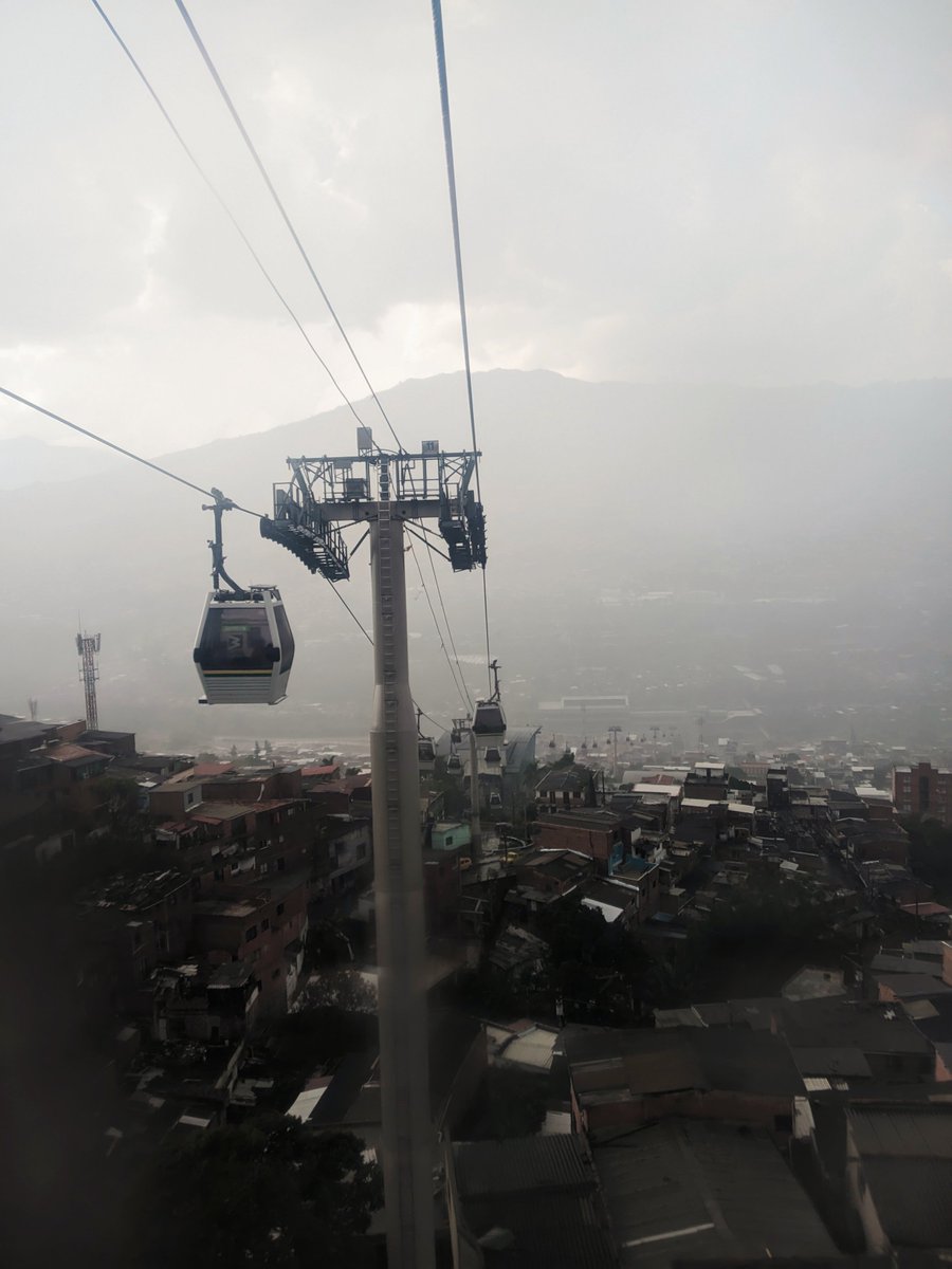 Silent Medellín Hill:
<a href="/metrodemedellin/">Metro de Medellín 💚 #ALoMetro</a>