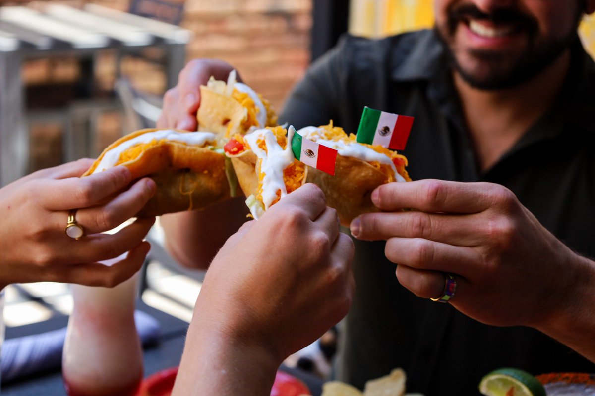 Cien Agaves tweet media