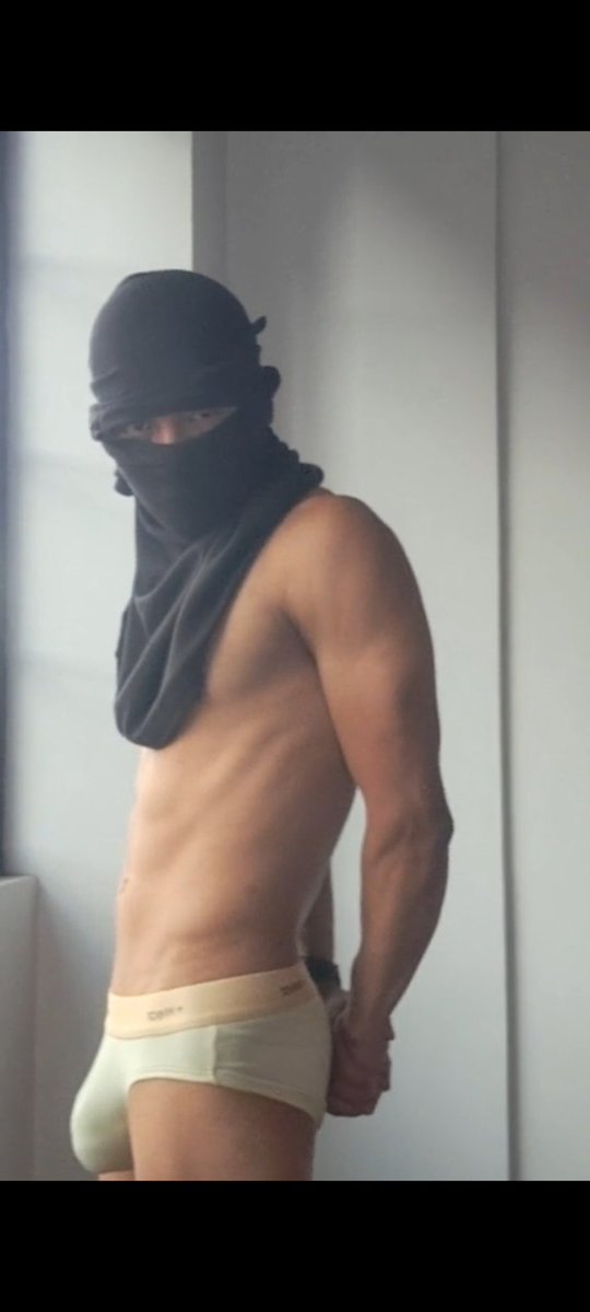 codiAndrius's tweet image. Puedo ser tu bad boy 😈 🥵