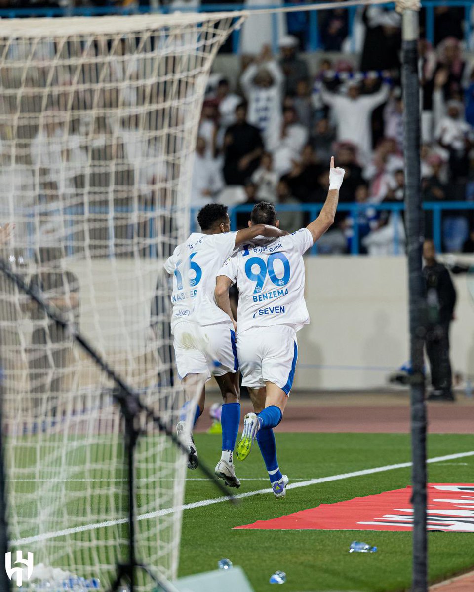 الهلال اليوم كان " كريم " مع الأخدود 
و اكرمه بسداسية كانت قابلة للزيادة 
كذلك الأسطورة البالندوري بنزيما في اول 
ظهور له مع الزعيم يسجل هاتريك خيالي كأقوى 
بداية لمهاجم مع الهلال و في اول مباراة 
مبروك للأمة الهلالية و القادم اجمل 💙😍☝🏼
#الهلال_الاخدود
#دوري_روشن_السعودي