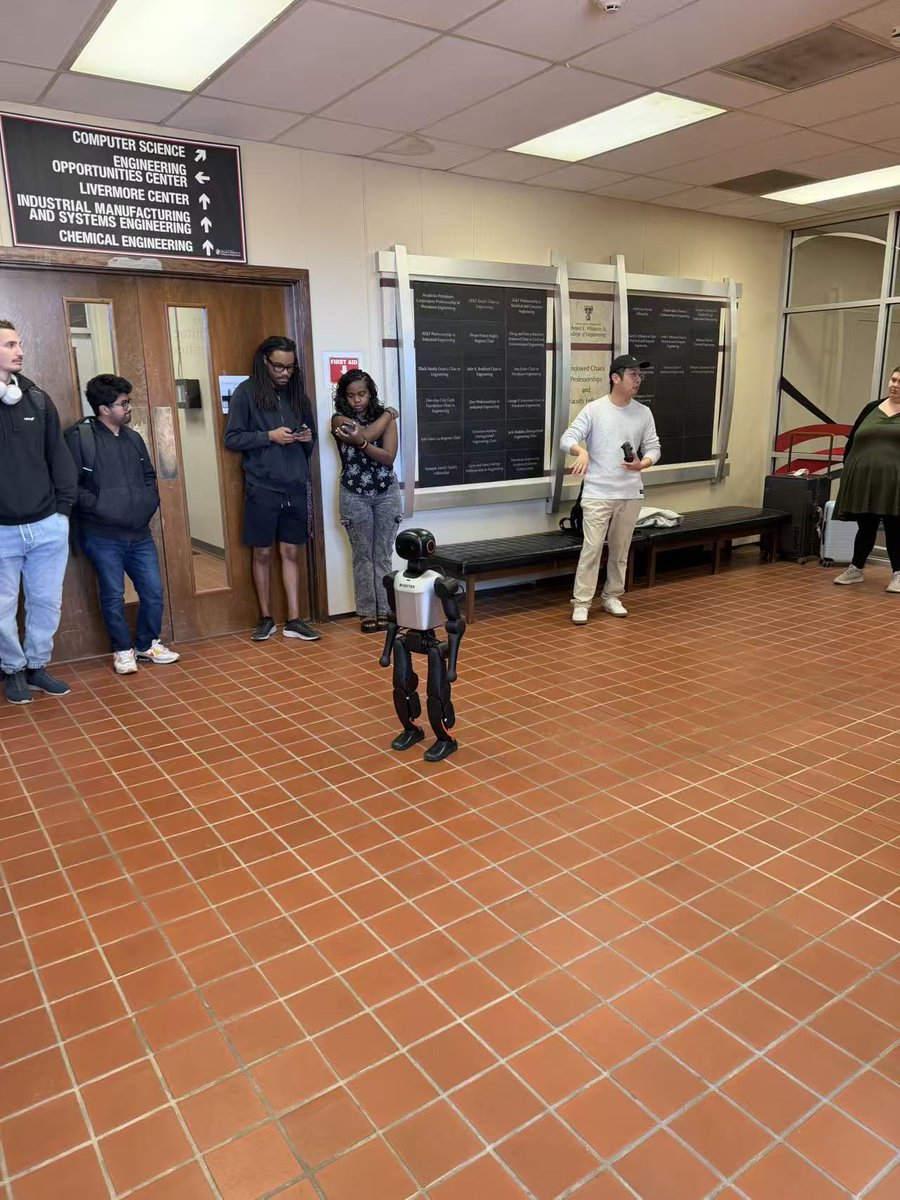 Had an insightful demo and discussion at Texas Tech university.

Lots of curiosity around robotics from students.