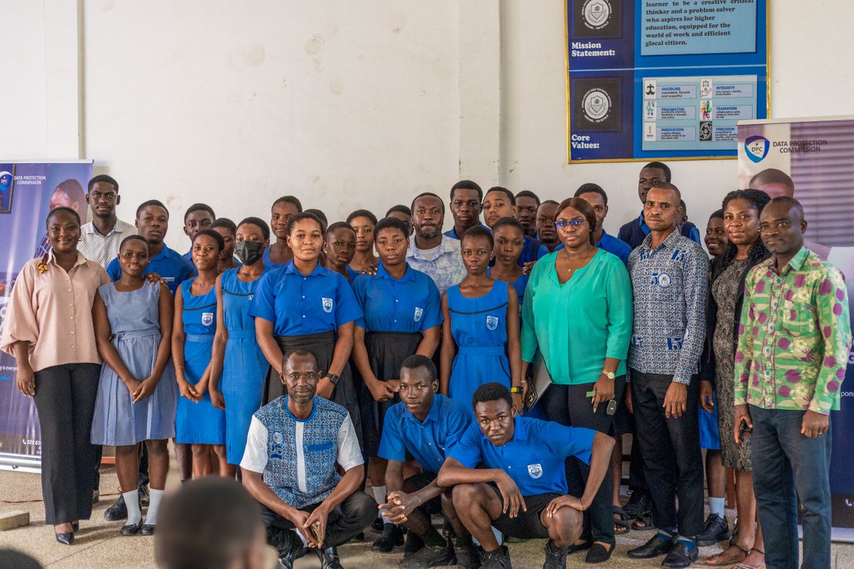 DPC_Ghana's tweet photo. As part of the Data Protection Week celebration, the Commission visited Kinbu Senior High School in Accra to educate students on their rights as data subjects and the mandate of the Data Protection Commission. 

#DataProtectionWeek #YourDataYourIdentity
#PrivacyMatters https://t.co/wqqFivBC2T