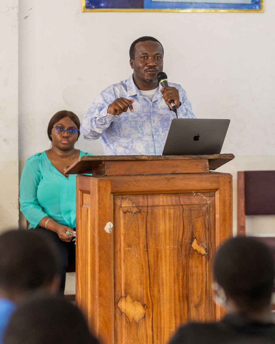 DPC_Ghana's tweet photo. As part of the Data Protection Week celebration, the Commission visited Kinbu Senior High School in Accra to educate students on their rights as data subjects and the mandate of the Data Protection Commission. 

#DataProtectionWeek #YourDataYourIdentity
#PrivacyMatters https://t.co/wqqFivBC2T