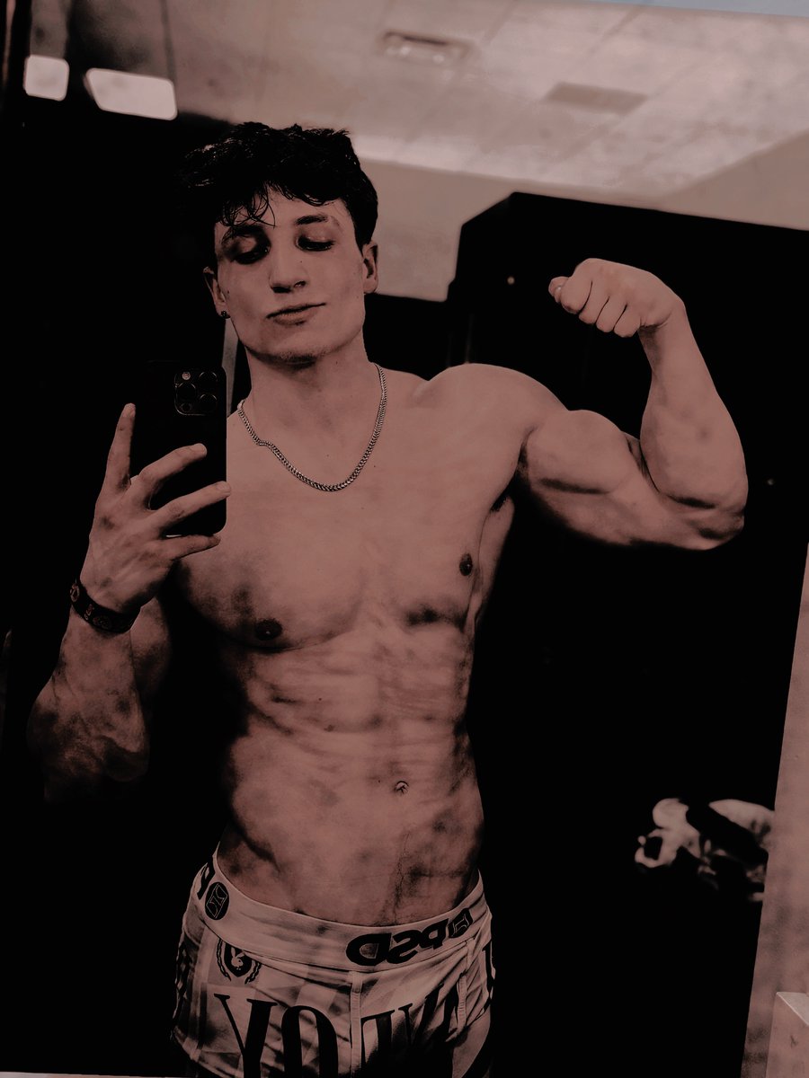 ㅤ
ㅤ— : 𝐒𝐂𝐑𝐀𝐓𝐂𝐇𝐄𝐃 𝐓𝐇𝐄 𝑭𝑼𝑪𝑲 𝐔𝐏 . . .
ㅤ