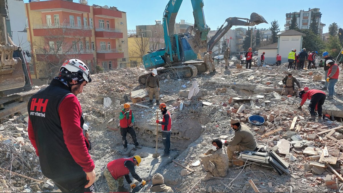 Bu hayatta duyabileceğimiz en kıymetli sesi alabilmek için; verdiğimiz mücadelenin adıdır 6 Şubat.

#unutmayacağız 
#6şubat 
#deprem 
#ihharamakurtarma