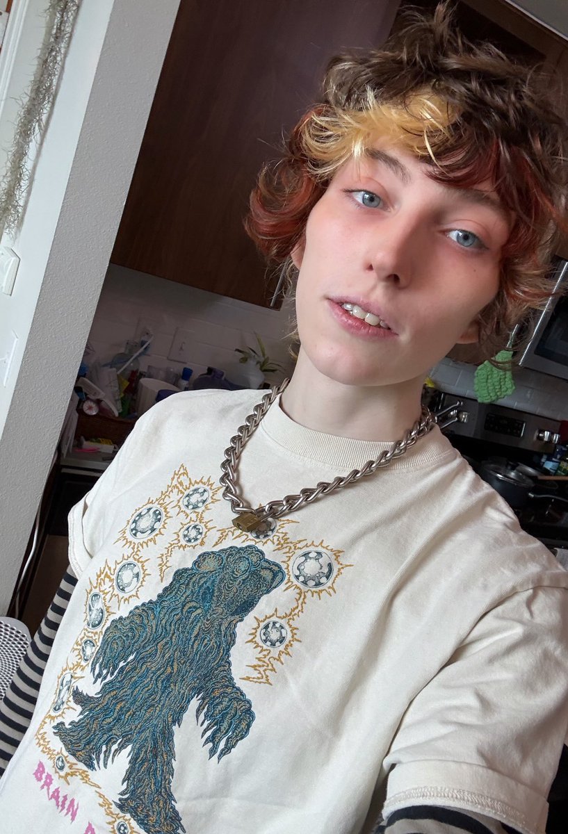 cindermage's tweet image. it’s my birthday! you should tell me i’m pretty and maybe give me like $20 🧡🧡