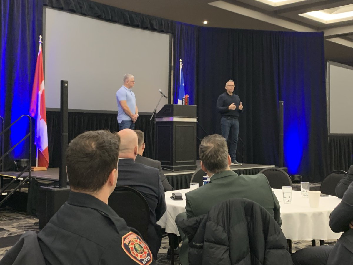 Présence avec nos pairs-aidants, à la journée Reconstruction des supers héros, journée de perfectionnement organisée par la maison la Vigile, à Drummondville. ☀️