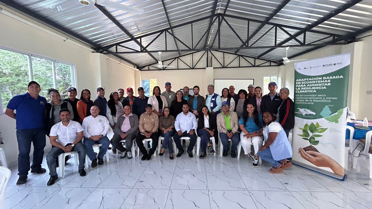 faodominicana's tweet photo. 🌱 Dos días en las subcuencas Mao y Guayubín: diálogo con comités comunitarios para el Plan de Partes Interesadas y recorrido con productores locales. 
Avanzamos en Adaptación basada en Ecosistemas para proteger agua, medios de vida y resiliencia en zonas áridas de 🇩🇴.
@BCIE_Org https://t.co/ajdkn6cAnn