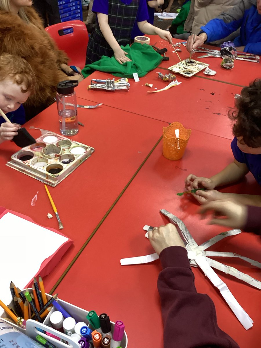 Miss Taylor tweet media