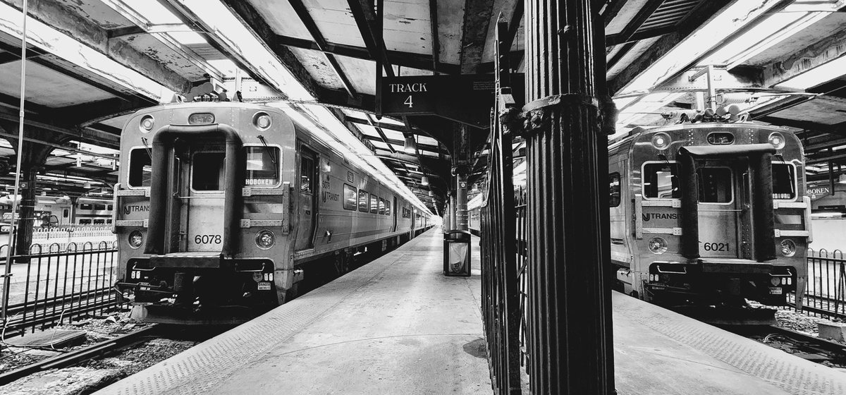 visuniformity's tweet photo. Track 4
#blackandwhitephotography #Hoboken #solitude #urbanphotography #NewYorkCity #Hoboken #nofilter #nopostprocessing #raw https://t.co/0J0lml5kzP