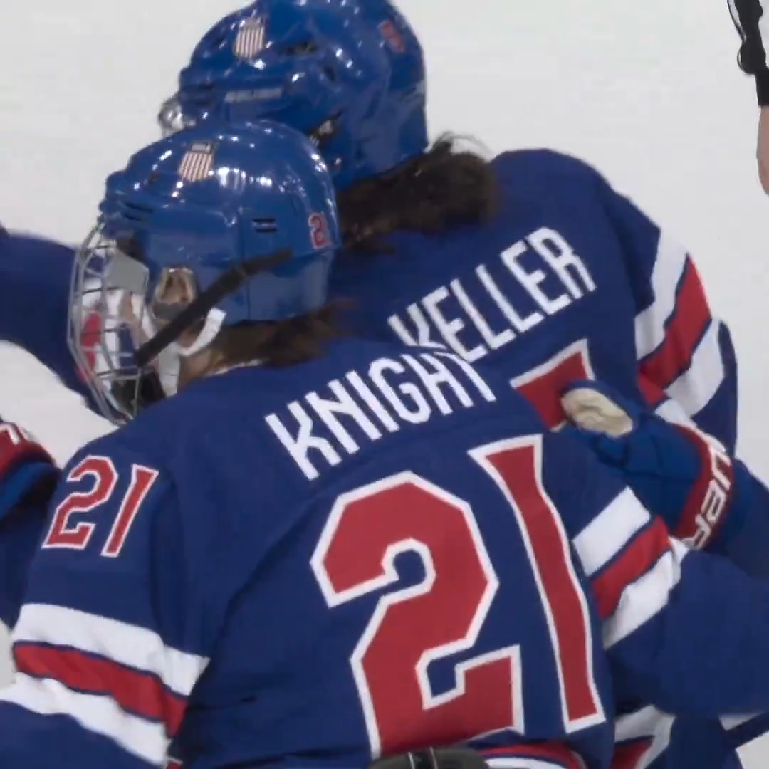 USA WOMEN'S HOCKEY BREAKS THE ICE. 🇺🇸

Their first goal of Milan Cortina 2026 makes it 1-0 agai...