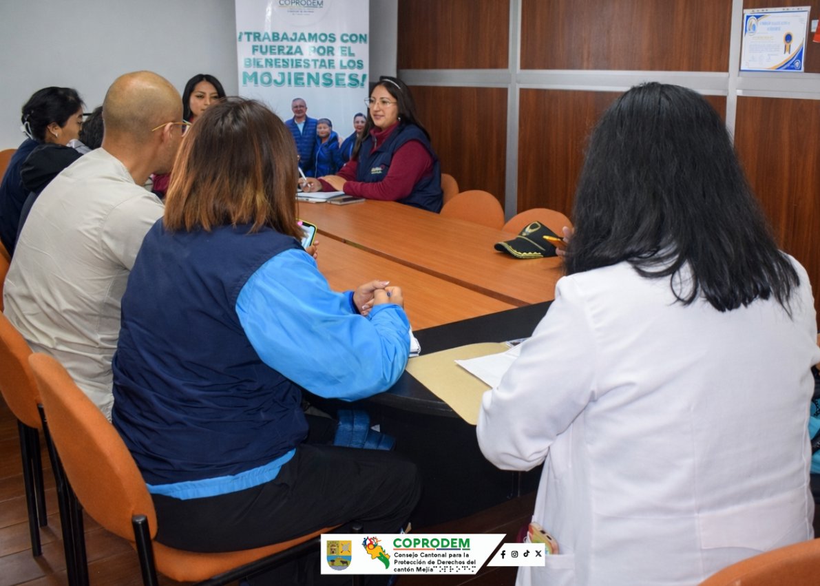 Coprodem's tweet photo. Desde el #COPRODEM desarrollamos una mesa interinstitucional junto a actores clave, con el objetivo de fortalecer acciones coordinadas en favor de los grupos de atención prioritaria y la garantía de sus derechos. 🤝
#𝑾𝒊𝒍𝒔𝒐𝒏𝑹𝒐𝒅𝒓𝒊́𝒈𝒖𝒆𝒛𝑨𝒍𝒄𝒂𝒍𝒅𝒆 https://t.co/4OOJ0b3CP3