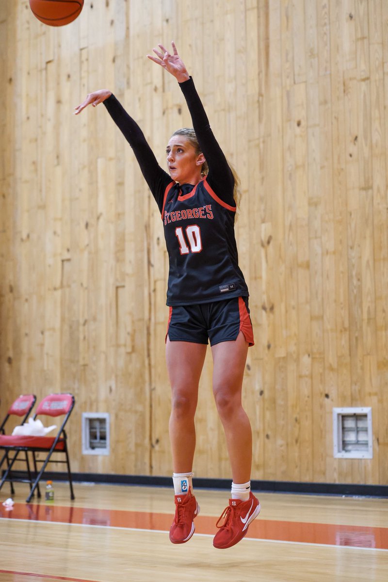SGgirlshoops's tweet photo. Tough battle vs Nobles. 2 more games to bounce back this week! Important stats ⤵️

@giannamnichols 21pts (5 made 3’s 🔥)
@kirsten_mckay2 14pts, 2stls
@presleyfoster_ 14pts, 6rbs

Back in action Friday night at home vs St. Andrews! https://t.co/k7fELCooib