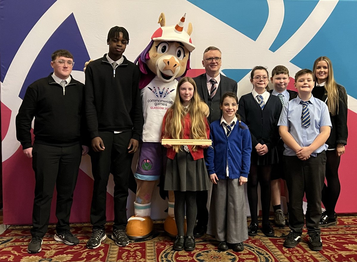 St Thomas Aquinas PE tweet media